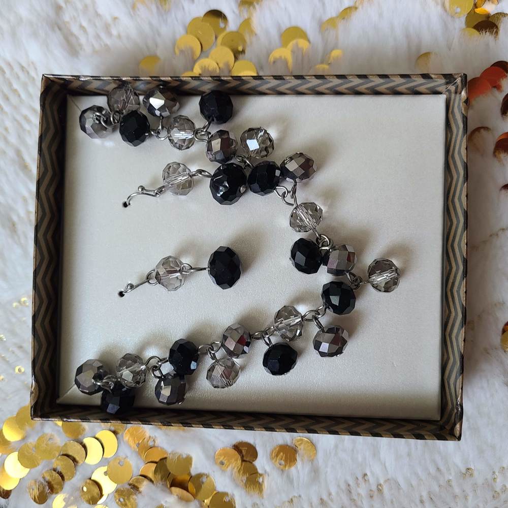 Black Gray Boxed Necklace Set